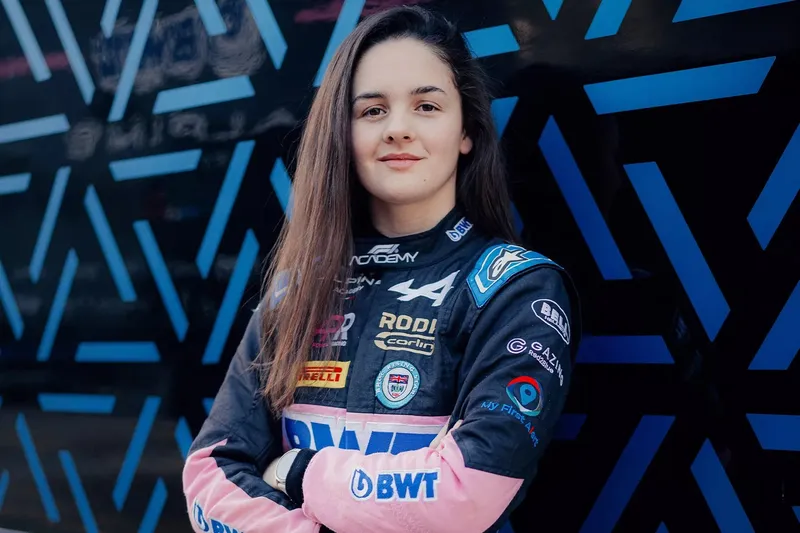 F1 ACADEMY 2024: Abbi Pulling logra las tres pole positions en Abu Dhabi