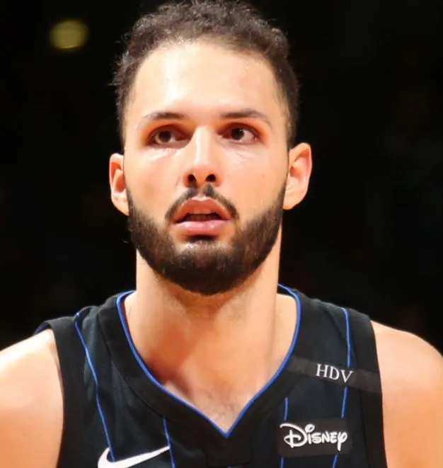 Evan Fournier sorprendido por el estilo de juego de la NBA en Europa y se une al debate sobre los triples