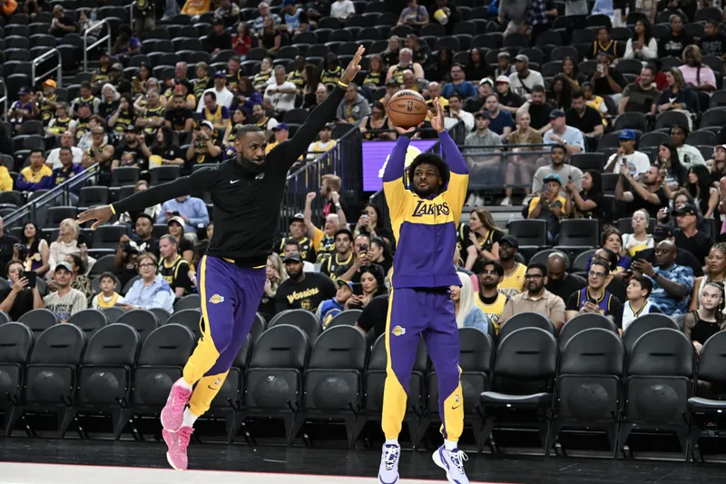 Bronny James de los Lakers habla sobre su experiencia tras el susto cardíaco y los desafíos mentales al iniciar su carrera profesional