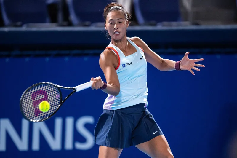 La campeona olímpica Zheng Qinwen celebra el auge del tenis en China