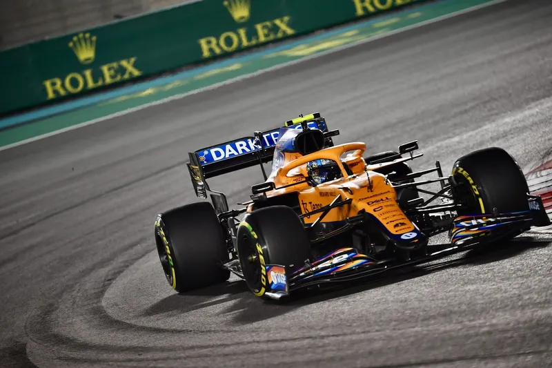 GP de Abu Dhabi de F1: Norris lidera el 1-2 de McLaren en la segunda práctica