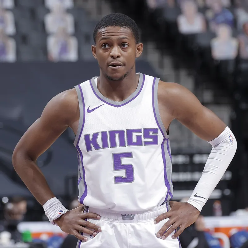 De'Aaron Fox desmiente rumores sobre un conflicto con el entrenador de los Kings, Mike Brown, antes de su despido