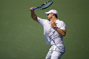 "Jugador de ATP recomendado por Andy Roddick sufre lesión en Rotterdam y se somete a 'exploraciones'"