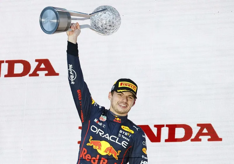 ¡Doble golpe para Verstappen tras el choque de su equipo en F1!