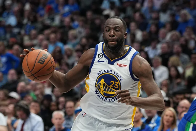 Draymond Green, ala-pívot de los Warriors, fuera al menos una semana por distensión en la pantorrilla