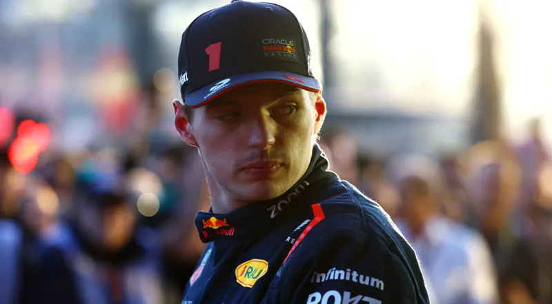 Verstappen critica a la FIA por el extraño momento de la destitución del director de carrera