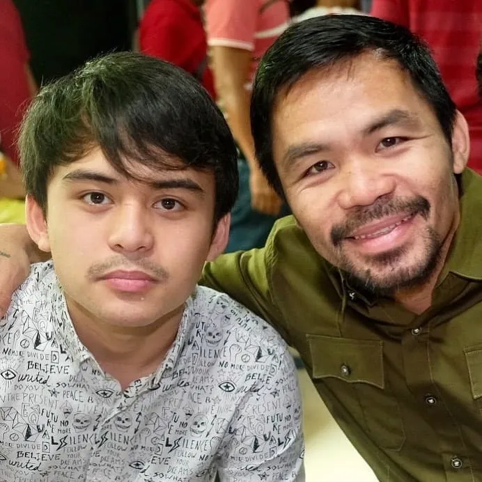 El hijo de Manny Pacquiao se prepara para convertirse en profesional y debutar en la cartelera del regreso de su legendario padre