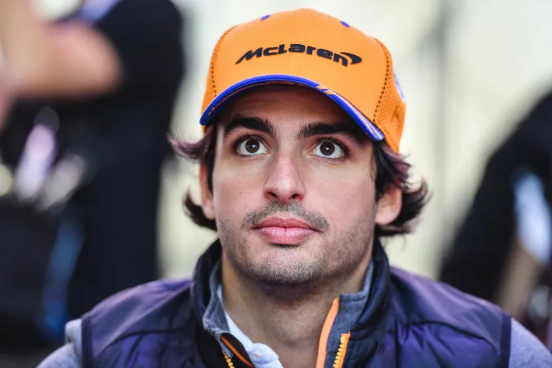 El emotivo regreso de Sainz en la prueba privada de Ferrari: una sorpresa que conmueve