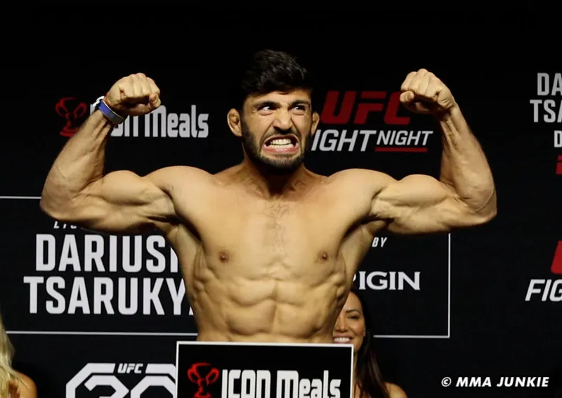 Arman Tsarukyan desafía a Islam Makhachev en UFC 311: ¿Es realmente tan bueno como dicen?