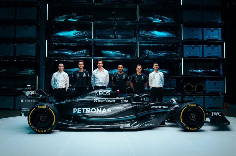 Mercedes revela pistas sobre su nuevo compañero de equipo en la F1 en un próximo anuncio