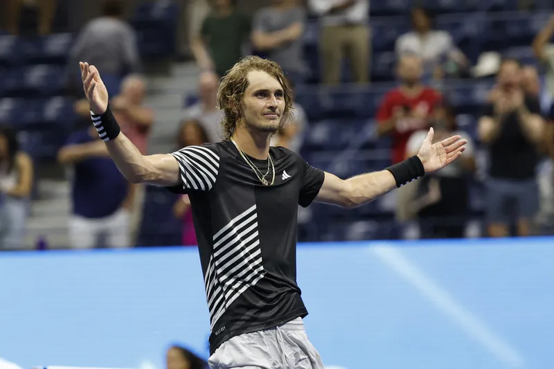 Zverev busca brillar en 2025, dejando atrás las sombras de Alcaraz y Sinner