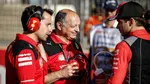 "Fred Vasseur afirma que Ferrari apunta a 'ambos campeonatos' en un ambiente 'muy positivo' al concluir las pruebas de pretemporada | Fórmula 1®"