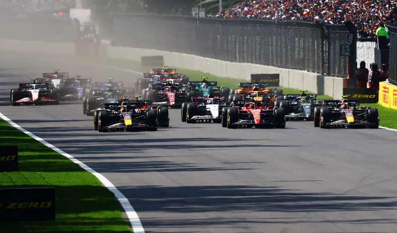 ¡Caos en el Gran Premio de México con dos pilotos fuera de carrera!