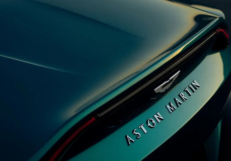 Aston Martin emite un comunicado en 2025 tras la llegada de Newey