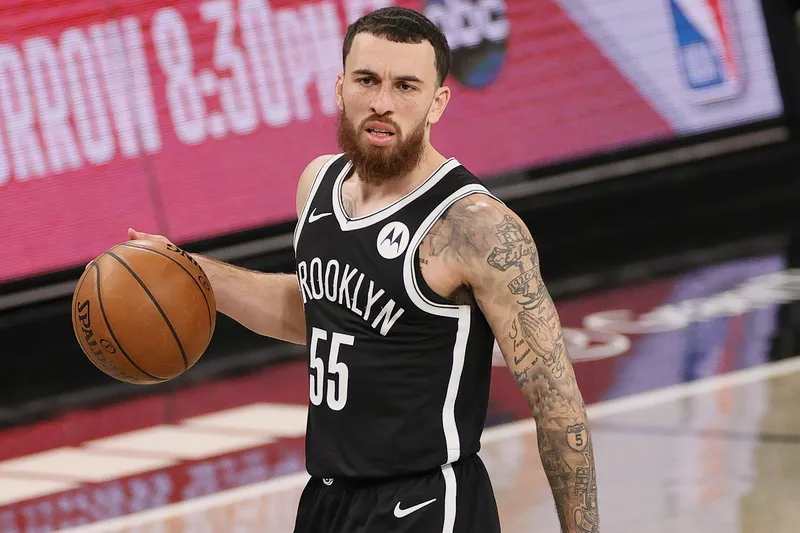 Mike James sugiere su retiro y se pronuncia sobre el debate del GOAT en la EuroLeague