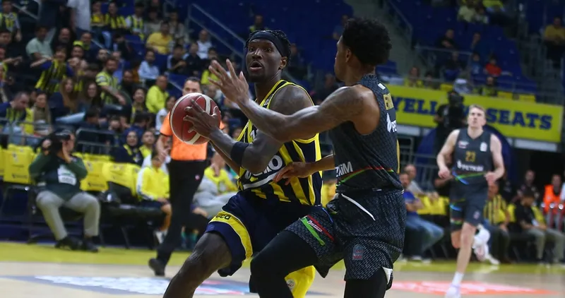 Hayes-Davis guía al Fenerbahce a la victoria sobre el Bayern, 87-76