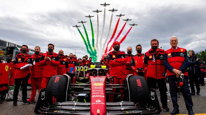 El equipo de F1 rinde homenaje tras la confirmación de la salida de dos pilotos