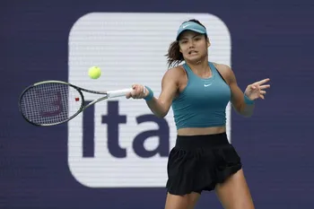 "Emma Raducanu confirma su próximo torneo WTA tras su eliminación en primera ronda en Abu Dhabi"